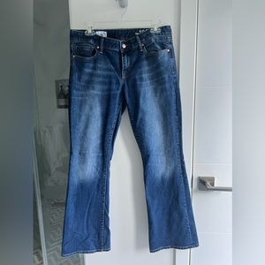 Gap curvy jean 30s